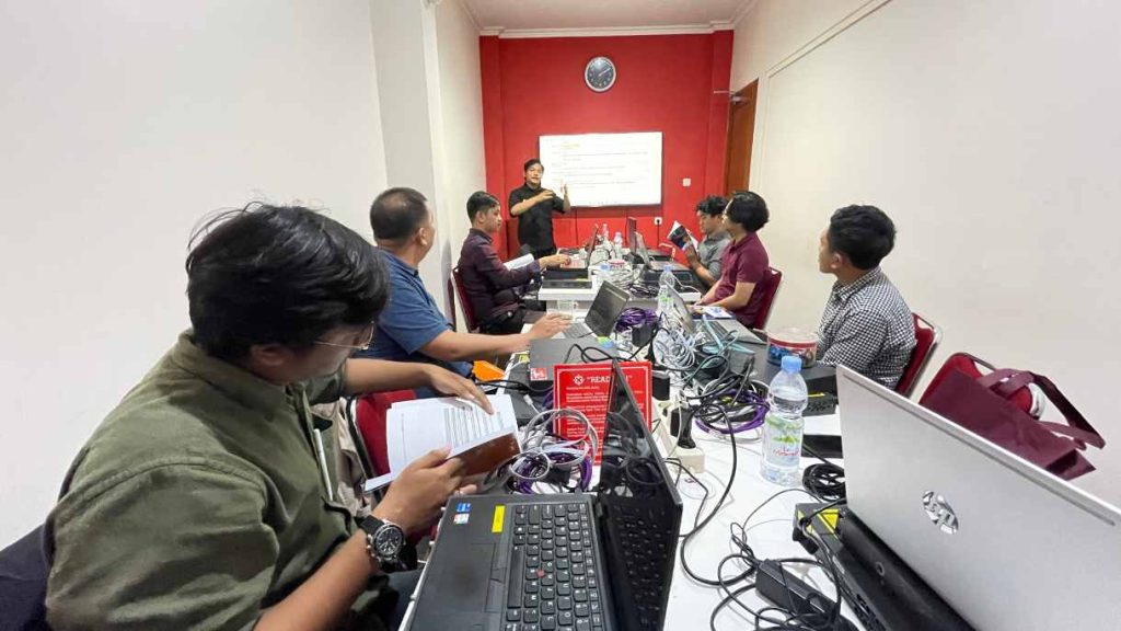 Mengikuti Training Cisco ACI