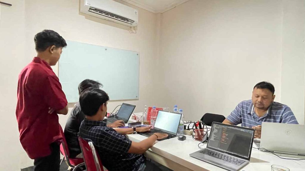 Perbedaan Antara Mobile Developer dan Web Developer